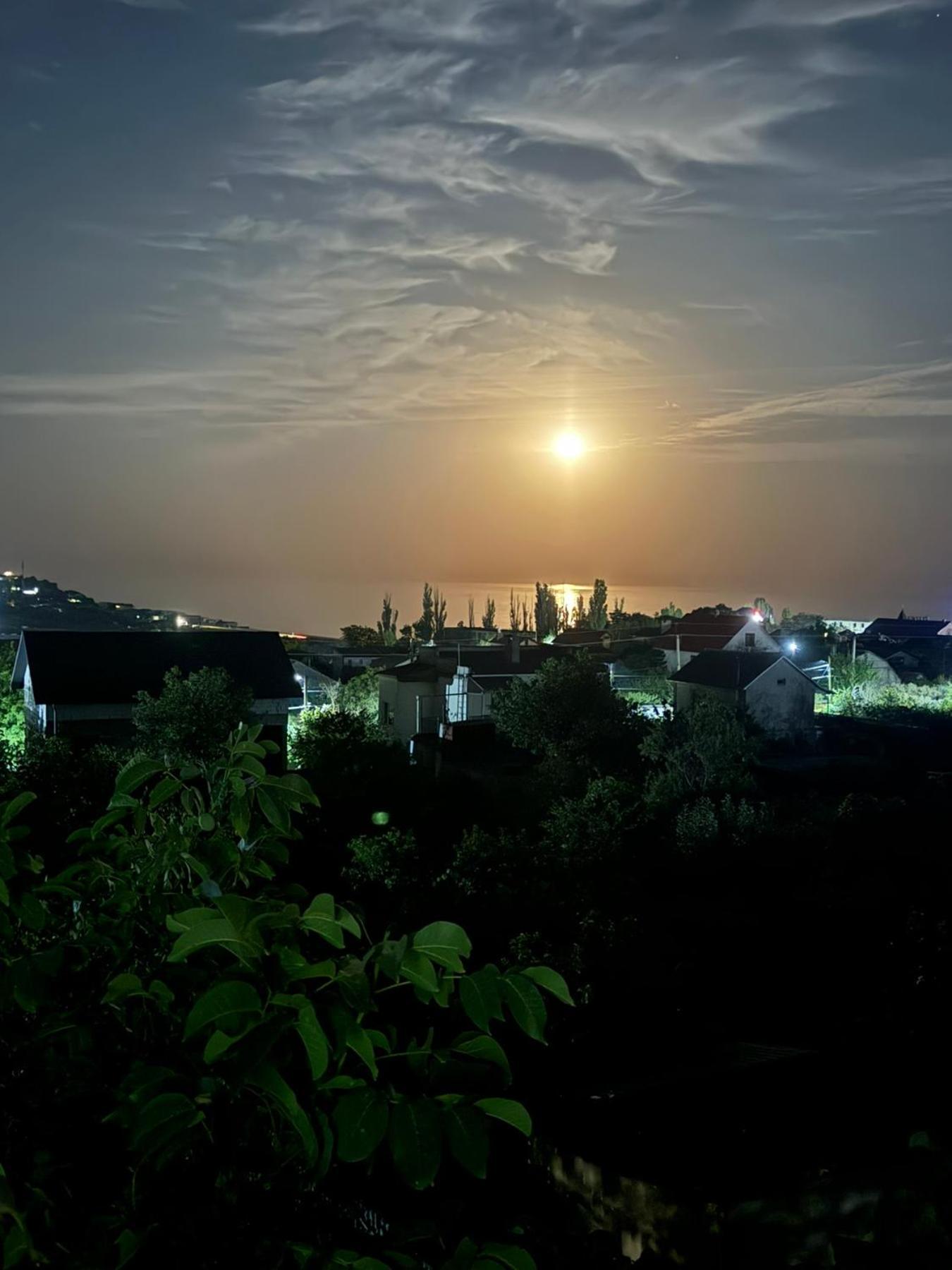 Maldives Hotel Vapnyarka Bagian luar foto